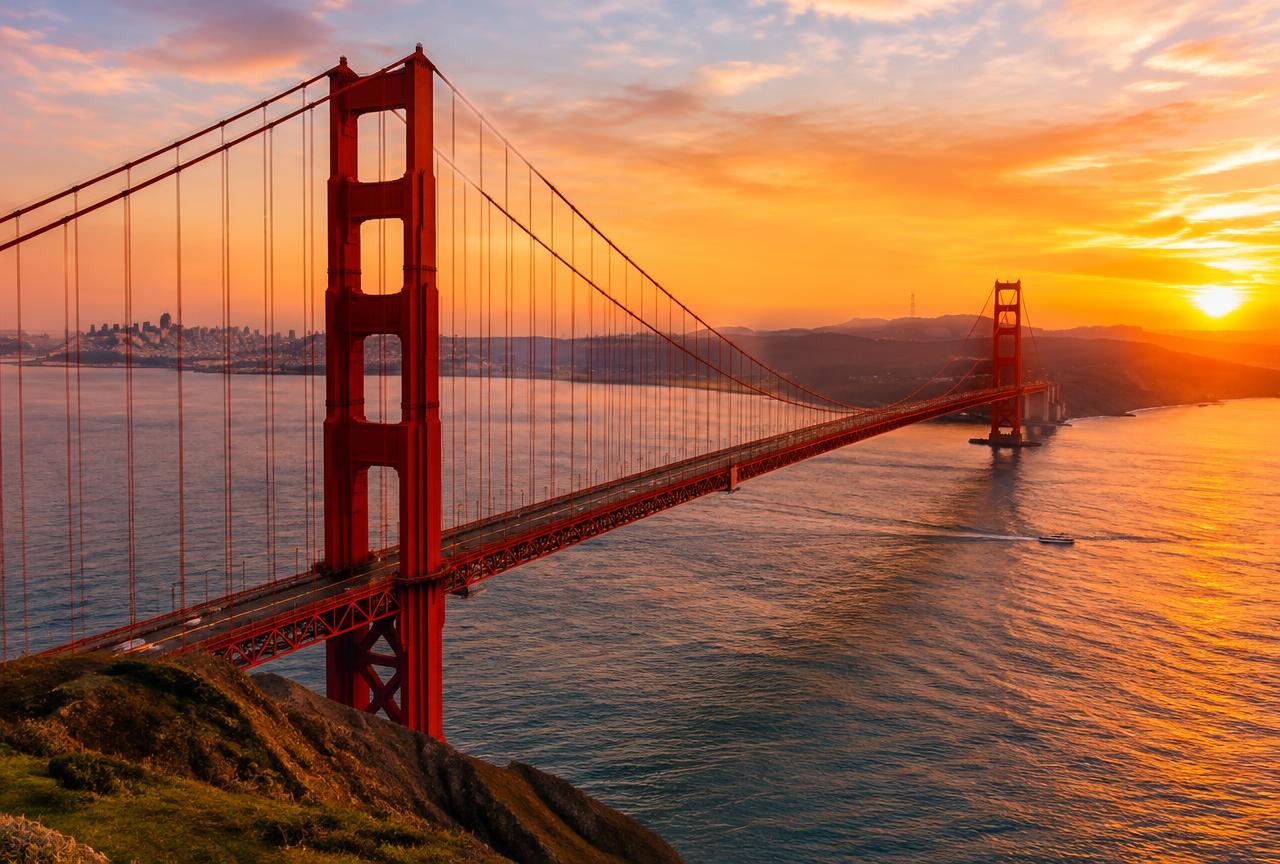 Travel scene in USA — West Coast